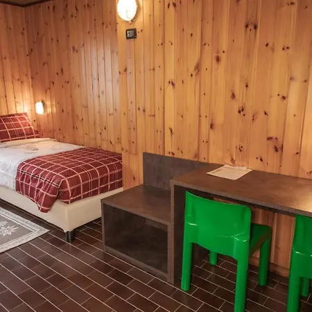 Hotell Pirovano 3*