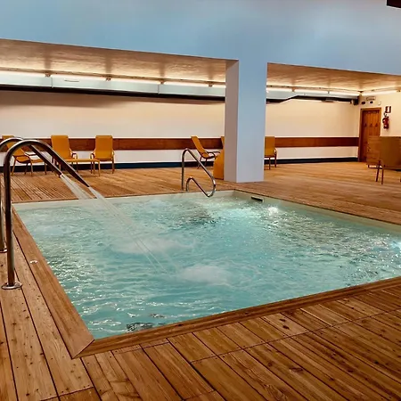 Pirovano Hotell 3*