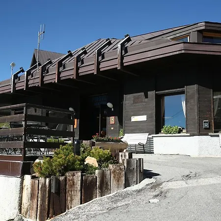 Hotell Pirovano
