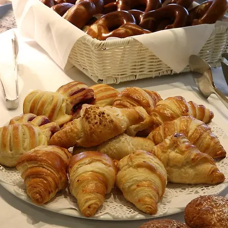 Hotell Pirovano